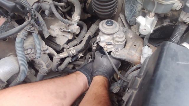 Toyota Rav4 FUEL filter Diesel DIY смотреть онлайн