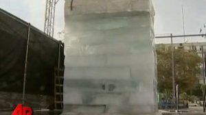 Israeli Tries to Beat David Blaine's Ice Record