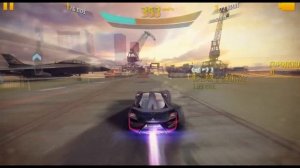 Asphalt 8: Учимся делать бочки и трюки на трамплинах
