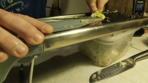 Самый легкий и быстрый способ как нашинковать капусту   как нарезать капусту   шинковка капусты