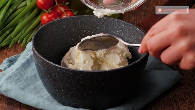 Нежнейшая куриная грудка в сливочном соусе. Всего 20 минут в духовке и ужин готов! смотреть онлайн