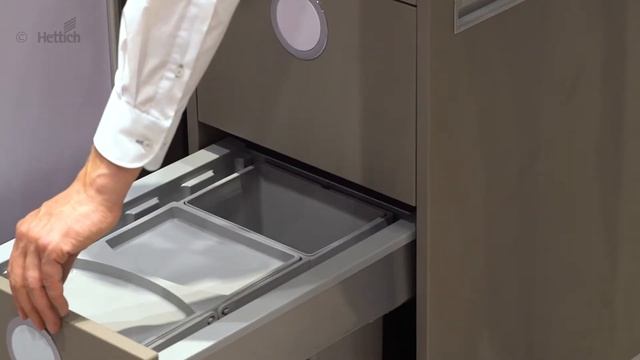Для экономящих пространство: компактный шкаф с пеленальным столиком
