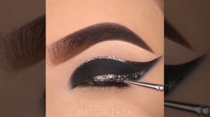 как красиво накрасить глаза ?