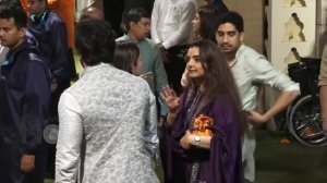 Alia Bhatt's Mom Soni Razdan, Mukhesh Bhatt REACT On Ranbir - Alia's Wedding Card