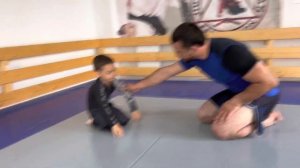 Как научиться отжиматься ? Возраст 4-5 лет.