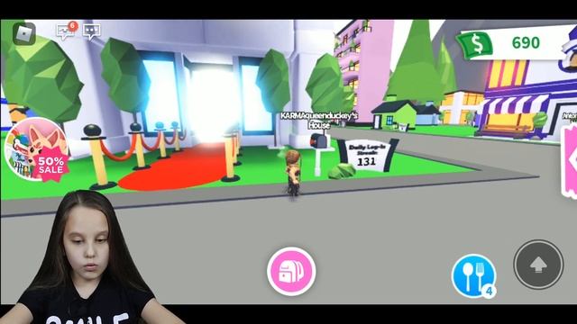 ИГРАЕМ В ROBLOX!! БЕГАЕМ МАЛЕНЬКИМ ЧЕЛОВЕЧКОМ!! ДОГОНИШЬ?