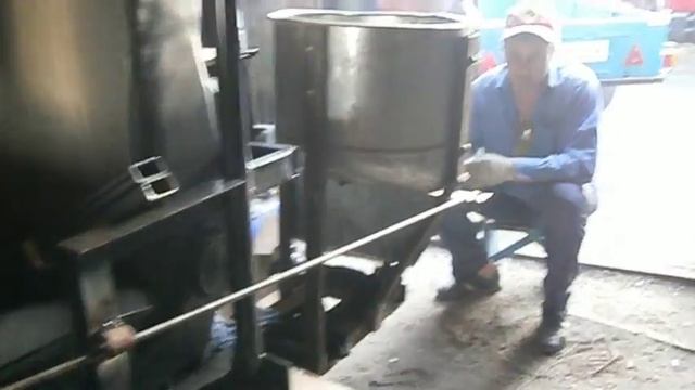 Самодельный разбрасыватель УДОБРЕНИЯ ( РУМ ) для МОТОТРАКТОРА !