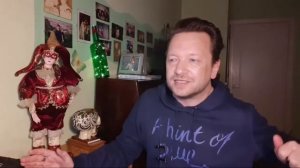 Владимир Глазунов читает любимые стихи своих подписчиков
