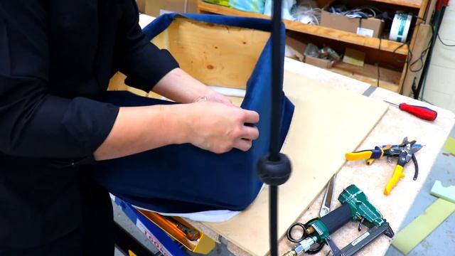 DIY - HOW TO REUPHOLSTER A STORAGE OTTOMAN - ALO Upholstery смотреть онлайн