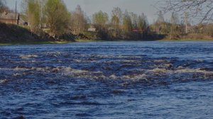 А река течёт.mp4