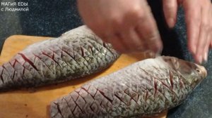 Караси фаршированные гречкой под сметанной корочкой.