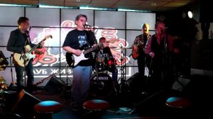 Резиновый дедушка и В. Шахрин (Чайф) - Делай больше денег