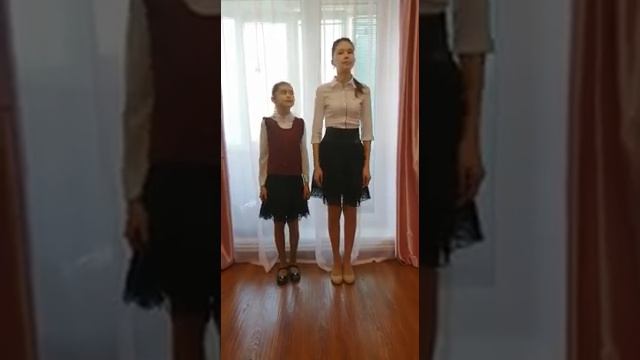 Флешмоб «Салют, Победа!». Кузьмина Кристина, 6 кл., Кузьмина София, 3 кл. смотреть онлайн