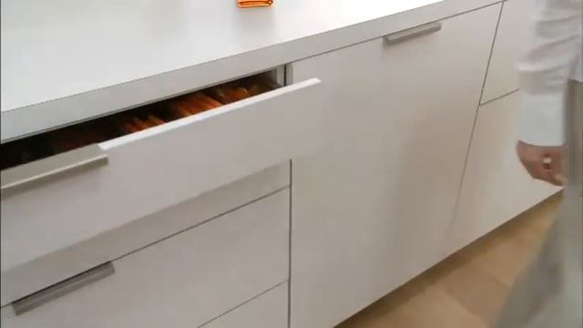 Заказать кухню Изготовление и монтаж куонных гарнитуров Фурнитура BLUM Orga Line смотреть онлайн