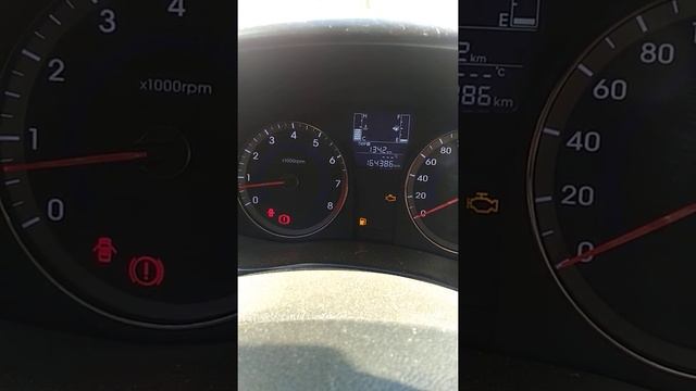 Горит свет масла Hyundai Solaris О чём может быть