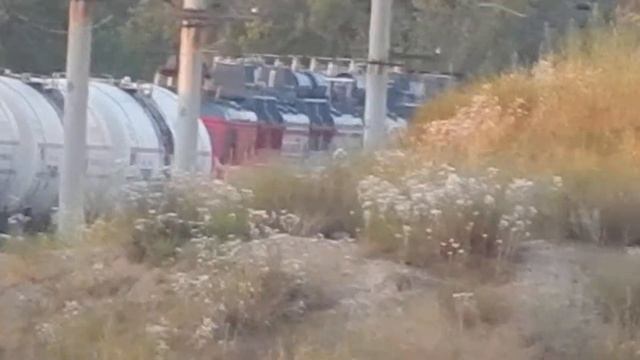 Товарный электропоезд с нефтеналивными цистернами Волгоград Спартановка