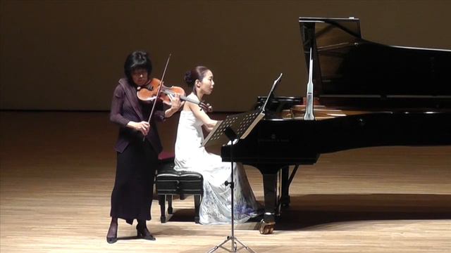 T.Takemitsu : "A String around Autumn" (arranged for viola and piano by Toshio Hosokawa) смотреть онлайн