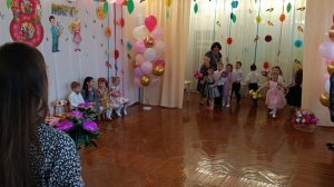 Игра на 8 марта с мамой "Собери букет" средняя группа ДОУ 2024 год