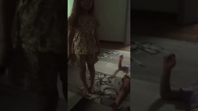 мы встретили страшного духа и засняли его на камеру у себя дома смотреть онлайн