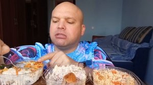 МУКБАНГ ПЛОВ из курицы,салат Оливье и Гнездо глухаря/ОБЖОР сэндвич в панировке