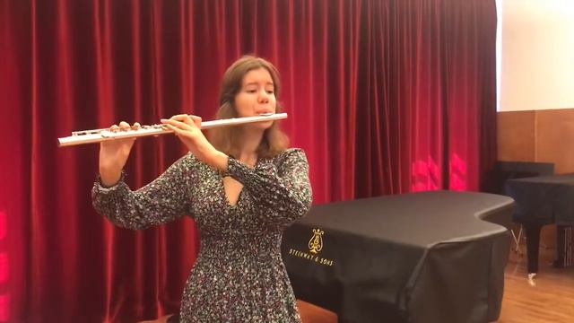 Debussy: Syrinx for solo flute(Sofia Pirozhyk) смотреть онлайн