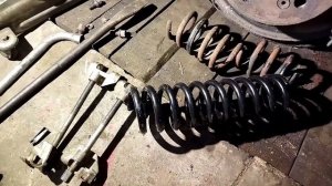 Мерседес W124 замена задних пружин.
