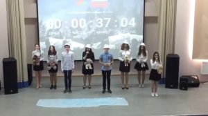 В рамках фестиваля военной песни. 8 В класс. "Белые панамки"