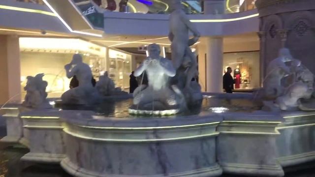 Первое посещение ТРЦ Вегас Кунцево смотреть онлайн