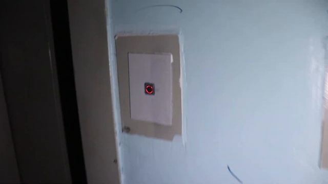 Лифты ЩЛЗ В старой 12 этажке  (2010 г.в) Скорость 1-м/c, Грузоподъемность 320 кг. смотреть онлайн