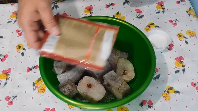 Как легко приготовить минтай со сметаной в духовке