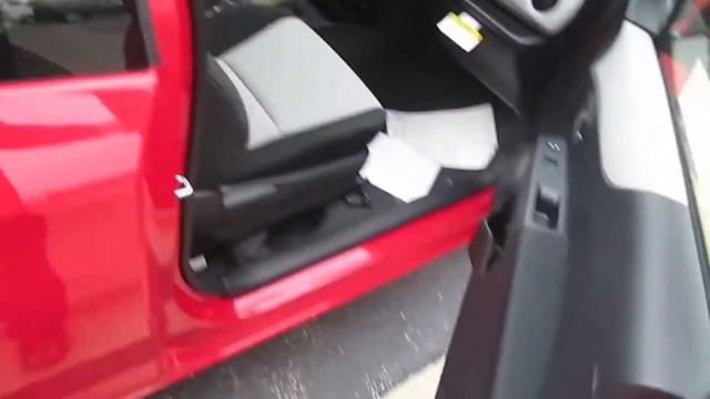 2012 TOYOTA YARIS Review Engine Start Up смотреть онлайн