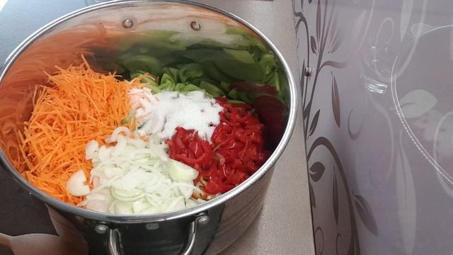 Салат из зеленых помидор на зиму