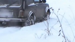 Испытываем Ниву по снегу с цепями и межколесными блокировками- ч.1.