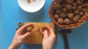 Как Быстро Колоть ГРЕЦКИЕ ОРЕХИ Бабочками