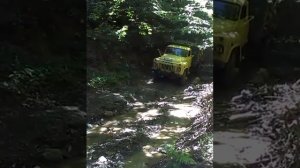 ГАЗ 53 4X4 этот грузовик - газ 53, который модифицирован в 4 × 4, чтобы ездить по дереву в болгарии