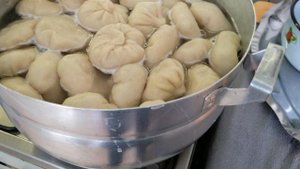 Хинкали с картошкой по Грузински))) и кусок хачапури с чурчхелой)))