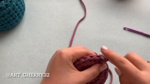 Корзина с вязаным дном из трикотажной пряжи