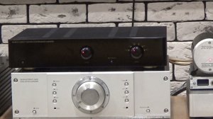 Краткий обзор и пример звучания Musical Fidelity Elektra E10 + NAD M51 + Triangle Antal Esw