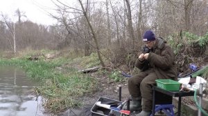 Ловля плотвы на реке поздней осенью