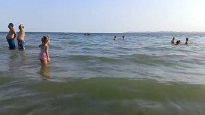 Солнце, море, дети пляж)))