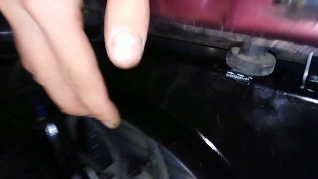 20.Почему потек радиатор. Установка нового радиатора..mp4 смотреть онлайн