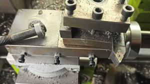 станок WM210 сломал резцедержку