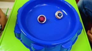 Infinity Nado BeyBlade Новые волчки Бейблейд Cold Shadow VS Air Fist Игра сын и папа