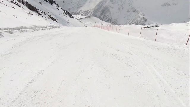 Эльбрус. Спуск с Гарабаши до поляны Азау. Апрель 2022 смотреть онлайн