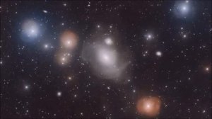 Zoom sur la galaxie Fourneau A, NGC 1316