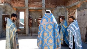 Молебен 6 июля 2017 г. в восстанавливаемом храме Владимирской иконы Божьей Матери д.Лыловщина 