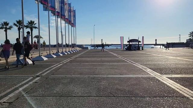 ВПЕРВЫЕ ТАКОЕ ВИЖУ Прогулка по набережной в СОЧИ🏝 МОРСКОЙ ПОРТ🚢🌊