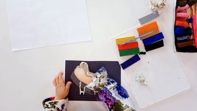 Пелагея ведет урок по пластилину в Lil School на тему русский народный промысел смотреть онлайн