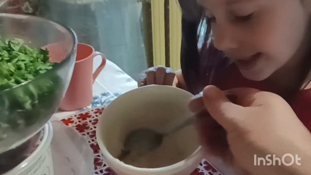 Обедаем. Добавка - это оценка блюда. смотреть онлайн