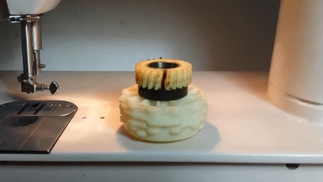 SINGER 746 rotation moteur смотреть онлайн